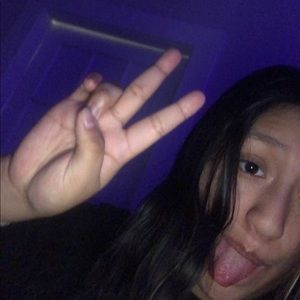 Meet your Posher, Angela